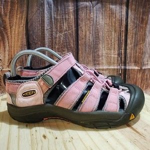 Keen Girl’s Youth Sz 4 Newport Sandals Light Pink Waterproof Shoes Hiking Water